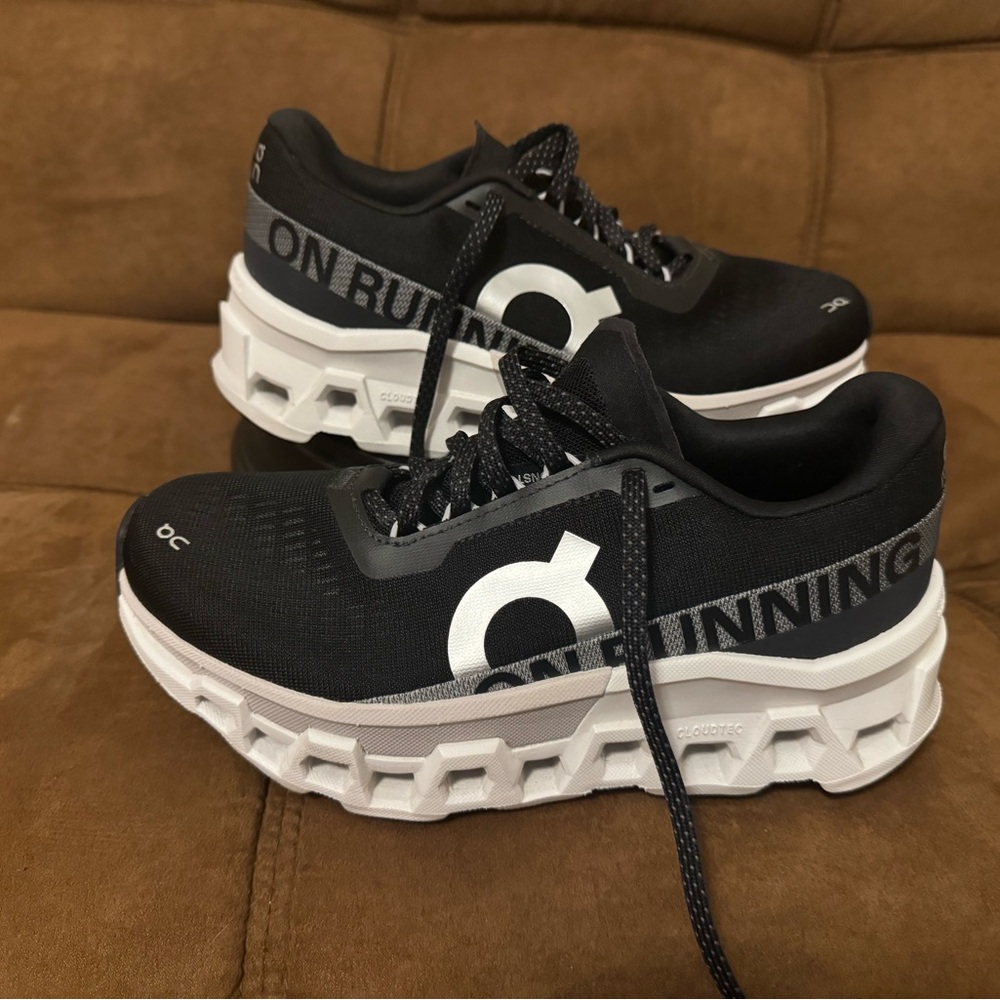 On Running Cloudmonster 2 women’s 6.5 running shoes